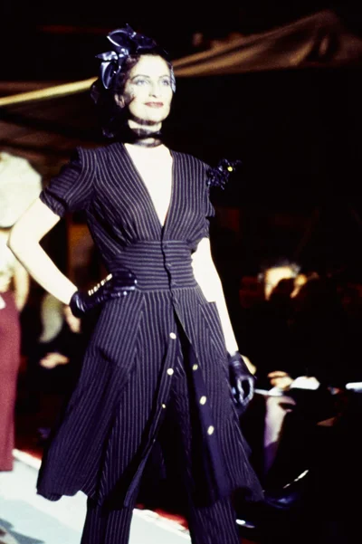 Look 32